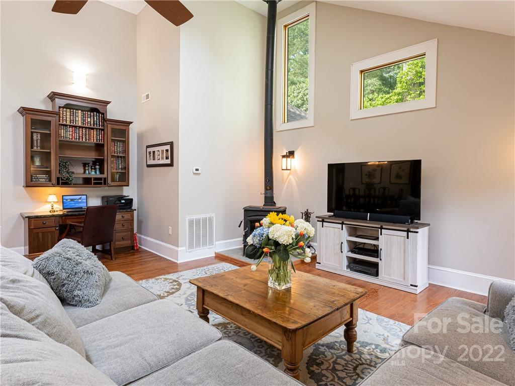 5 Inglewood Road Asheville NC 28804