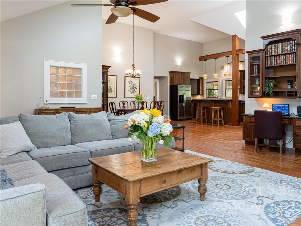 5 Inglewood Road Asheville NC 28804