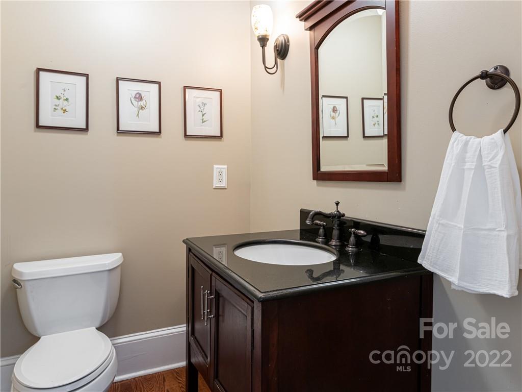 5 Inglewood Road Asheville NC 28804