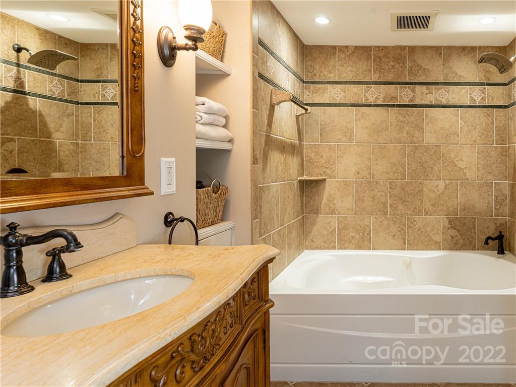 5 Inglewood Road Asheville NC 28804
