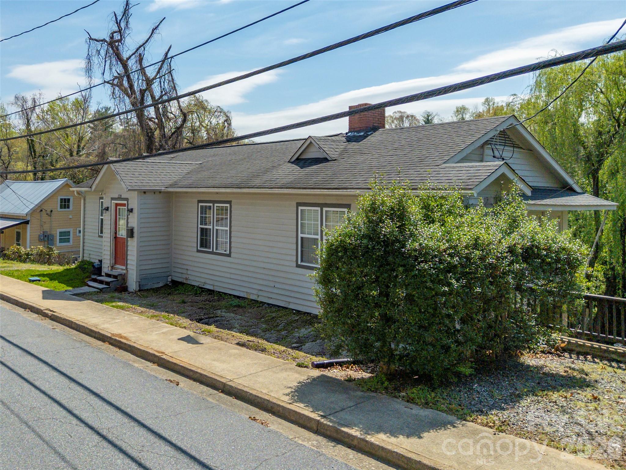 120 E Howard Street Tryon NC 28782