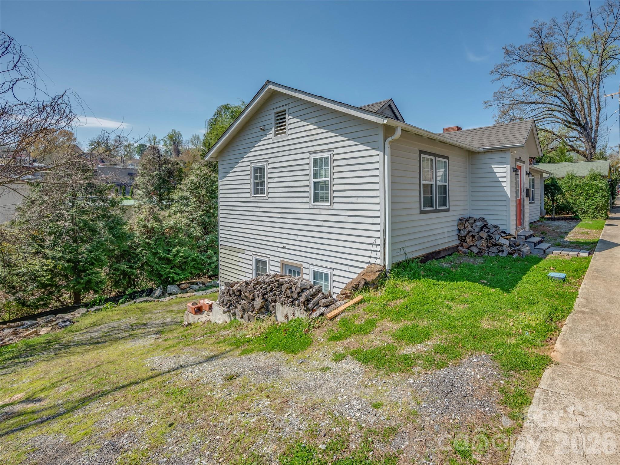 120 E Howard Street Tryon NC 28782