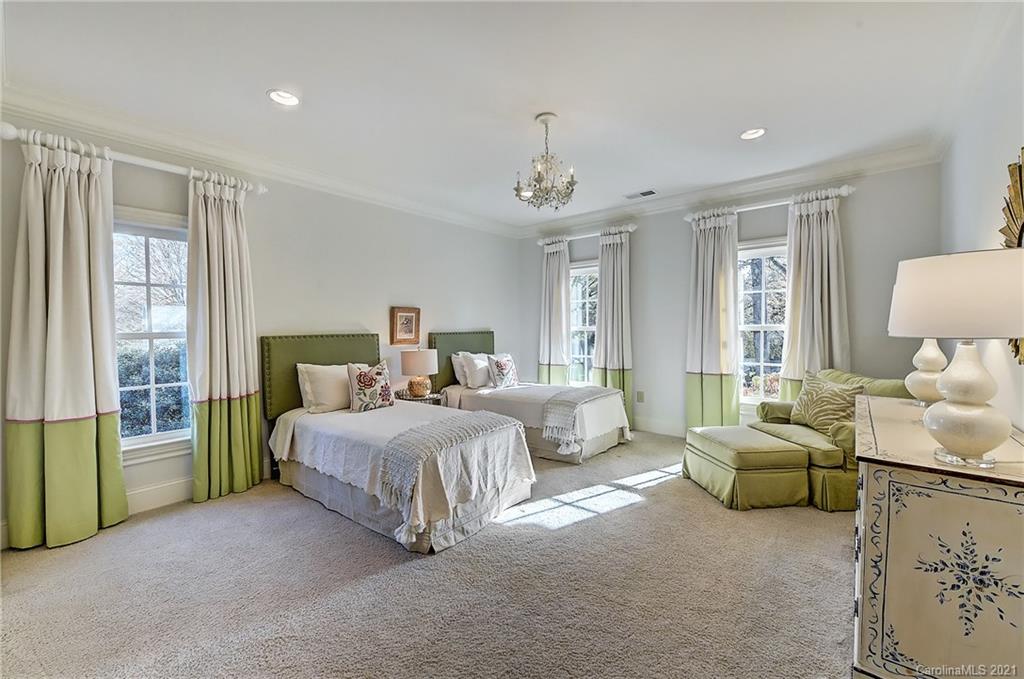 2450 Red Fox Trail Charlotte NC 28211