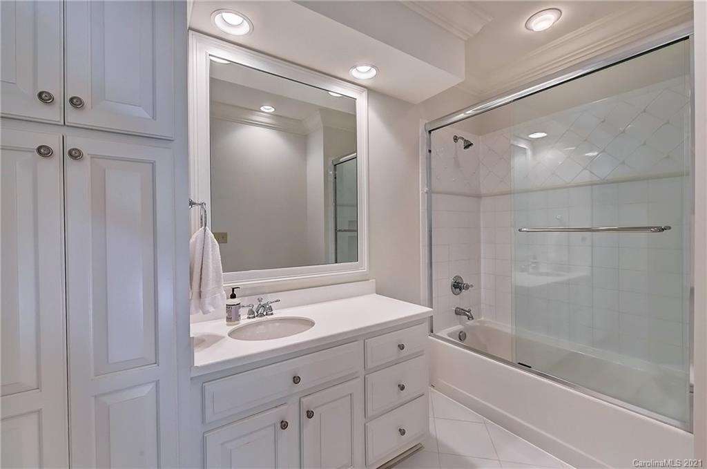 2450 Red Fox Trail Charlotte NC 28211