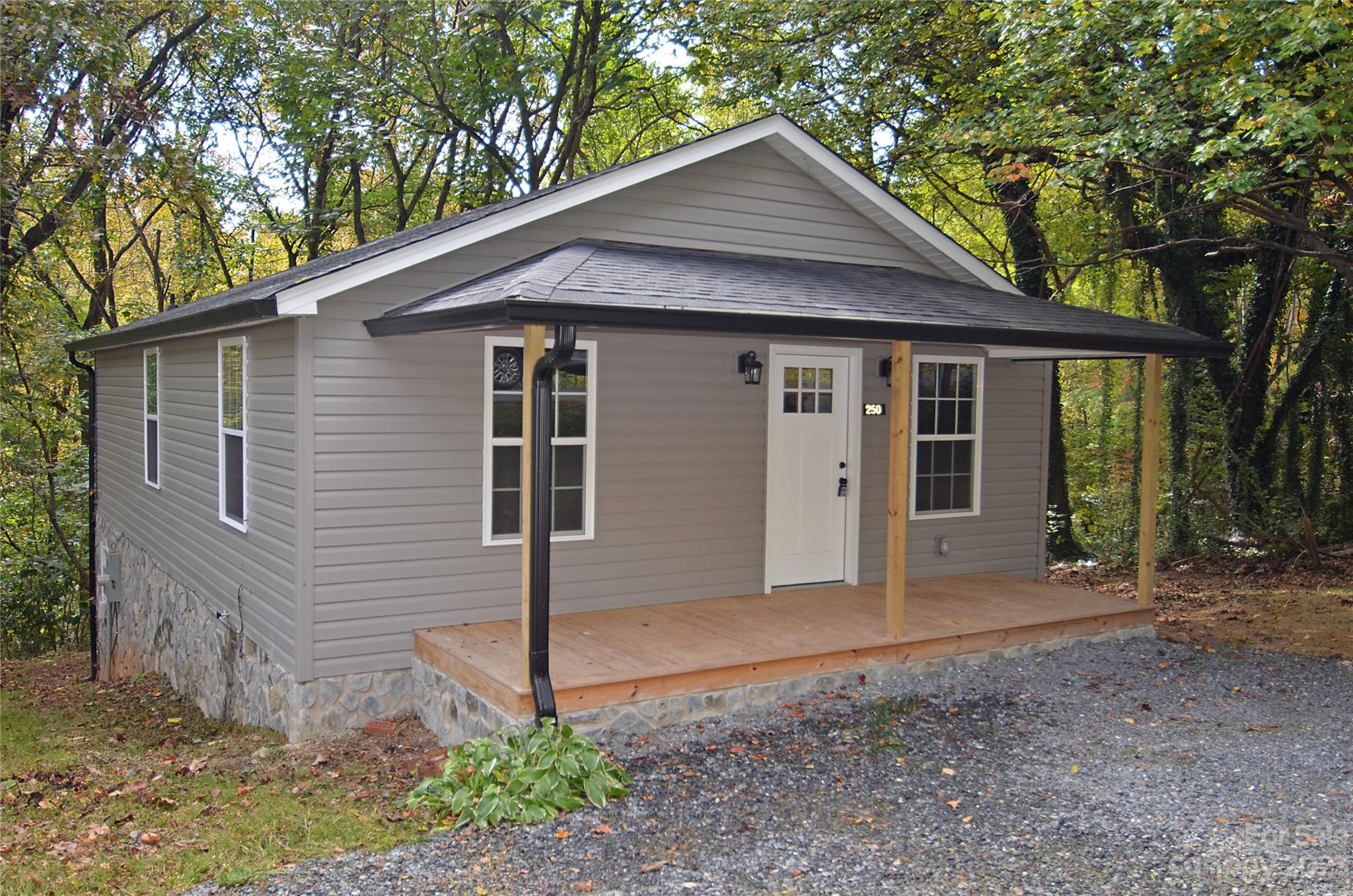 250 Seagle Street Marion NC 28752