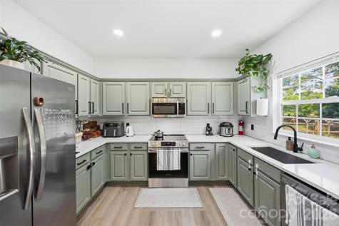 6058 Ironwood Court Harrisburg NC 28075