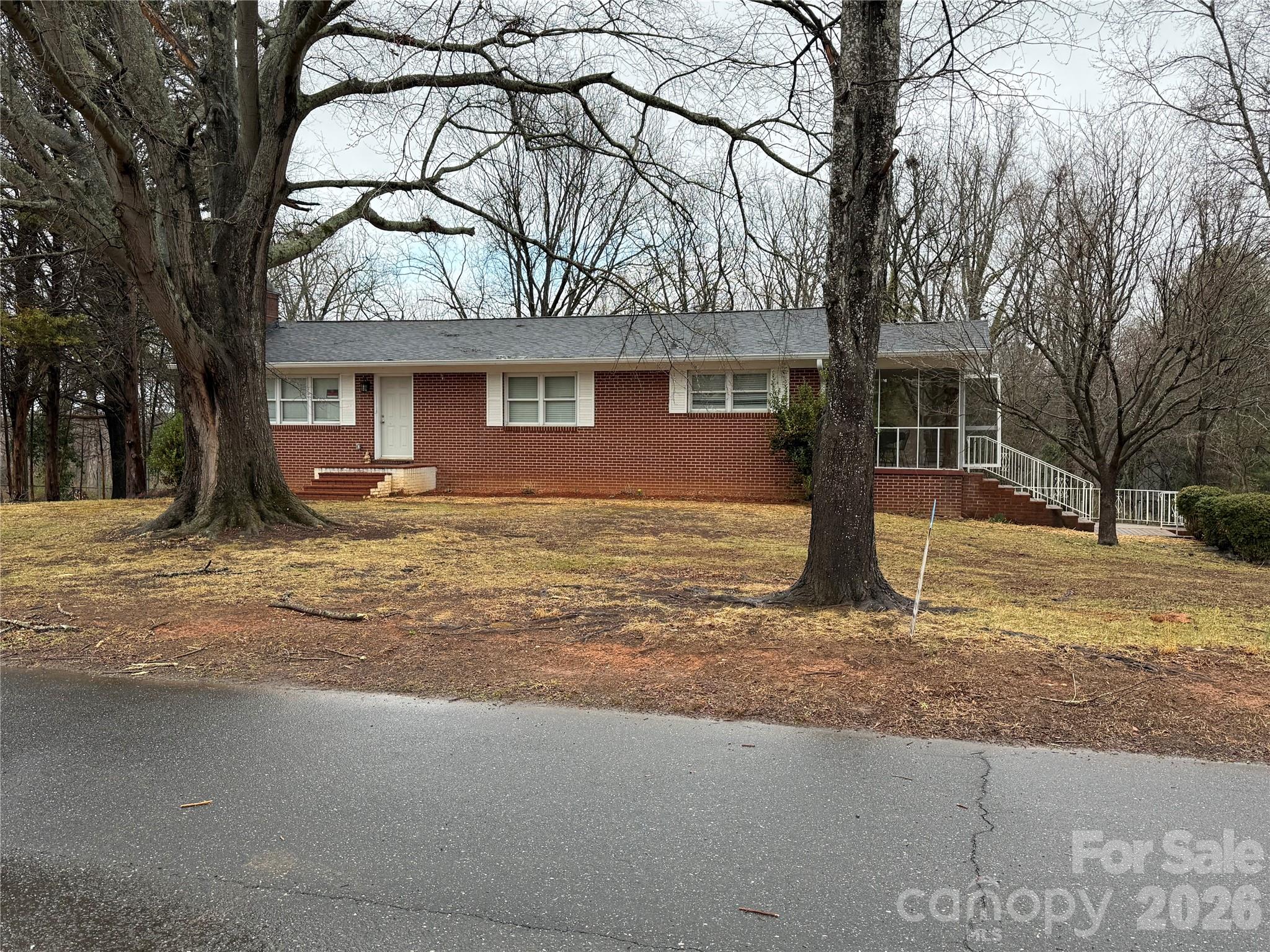 1235 27th Avenue NE Hickory NC 28601