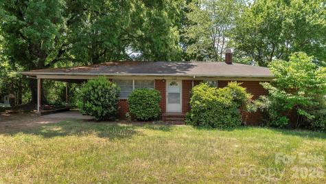 3008 Oakwood Drive Charlotte NC 28269