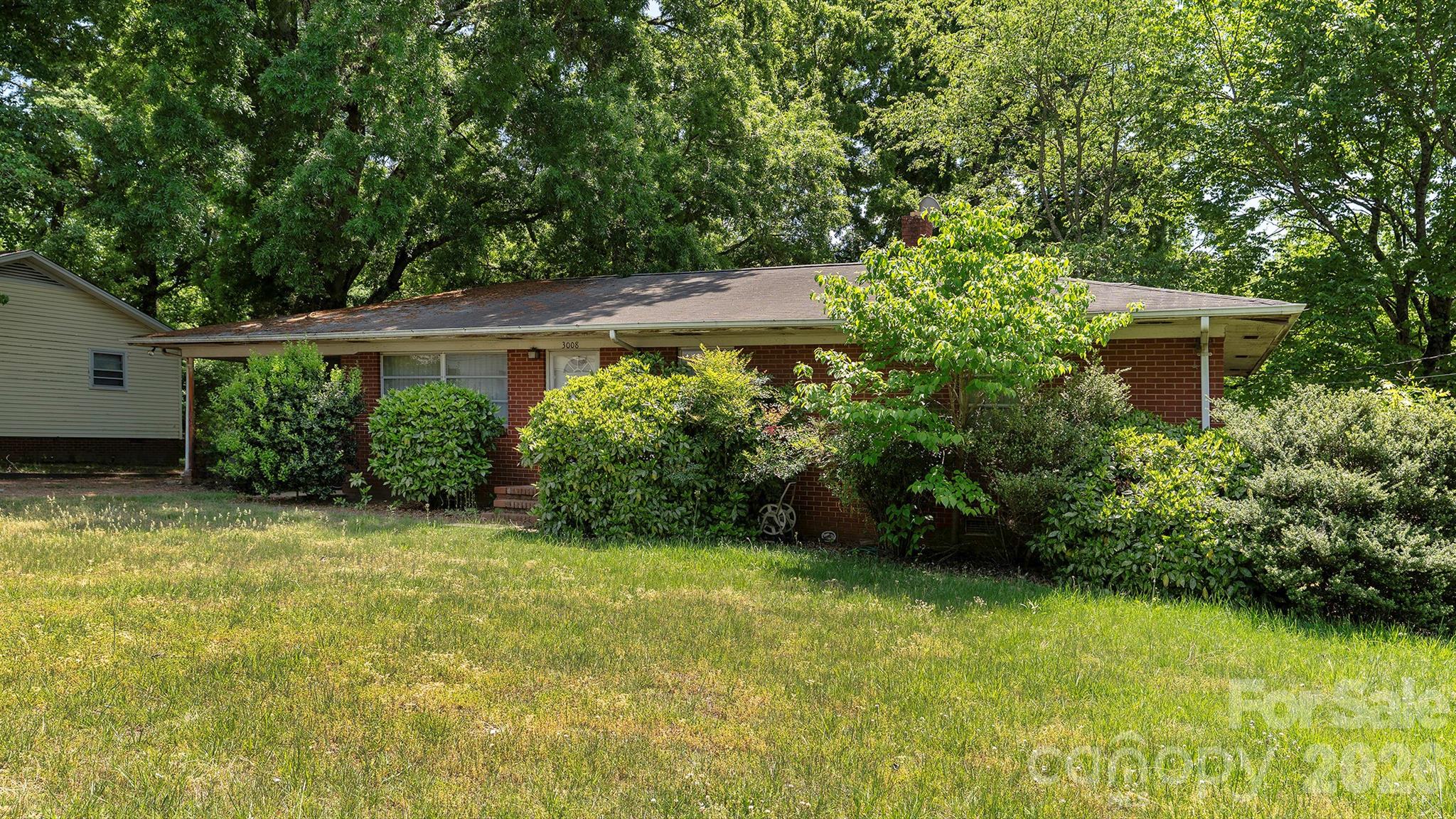 3008 Oakwood Drive Charlotte NC 28269
