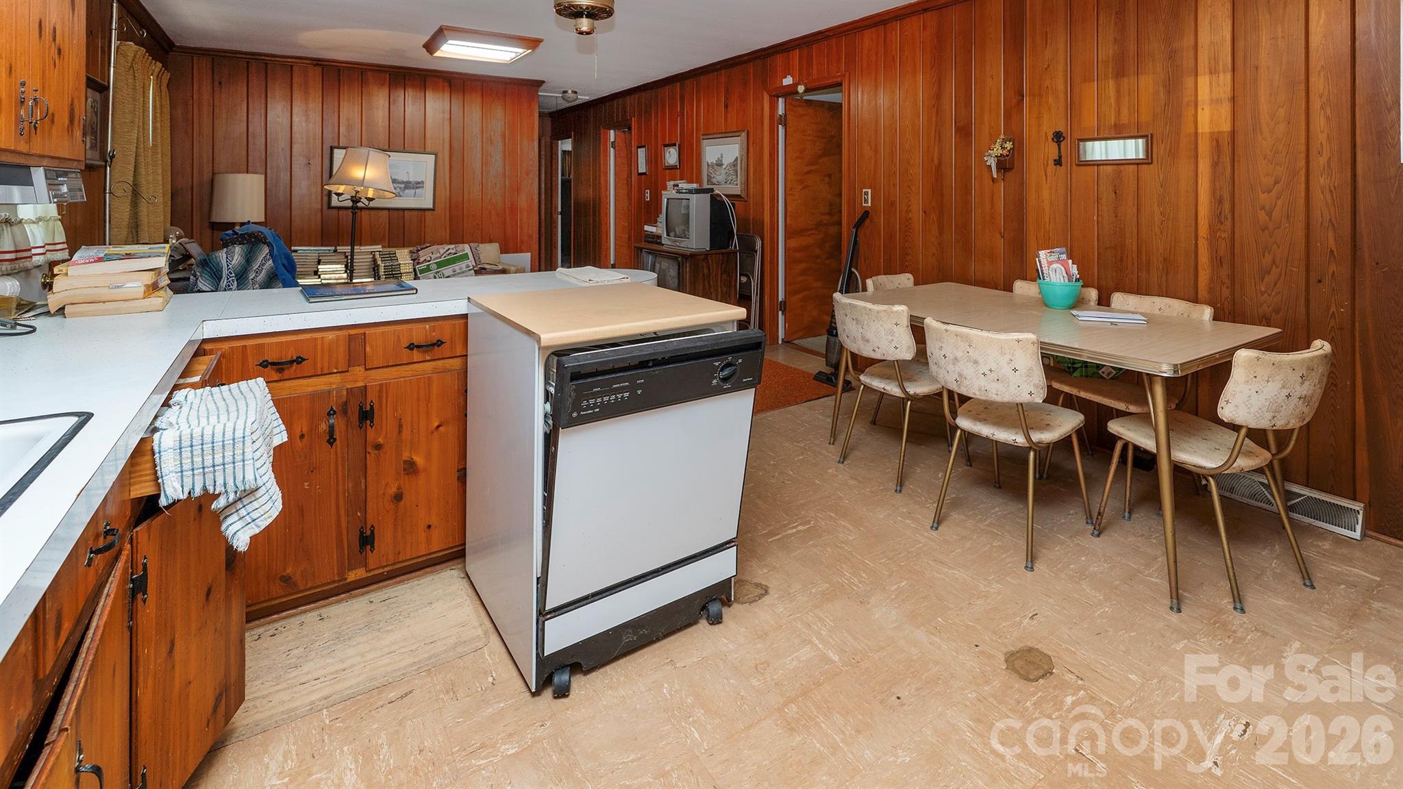 3008 Oakwood Drive Charlotte NC 28269