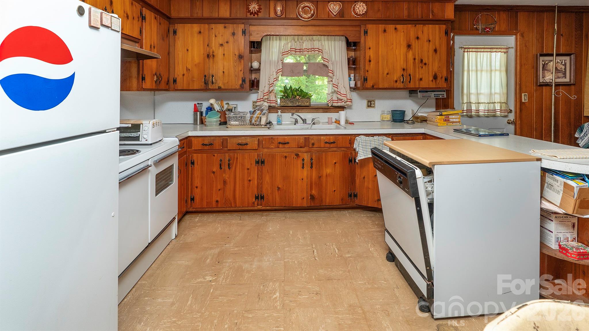3008 Oakwood Drive Charlotte NC 28269