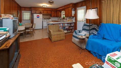3008 Oakwood Drive Charlotte NC 28269