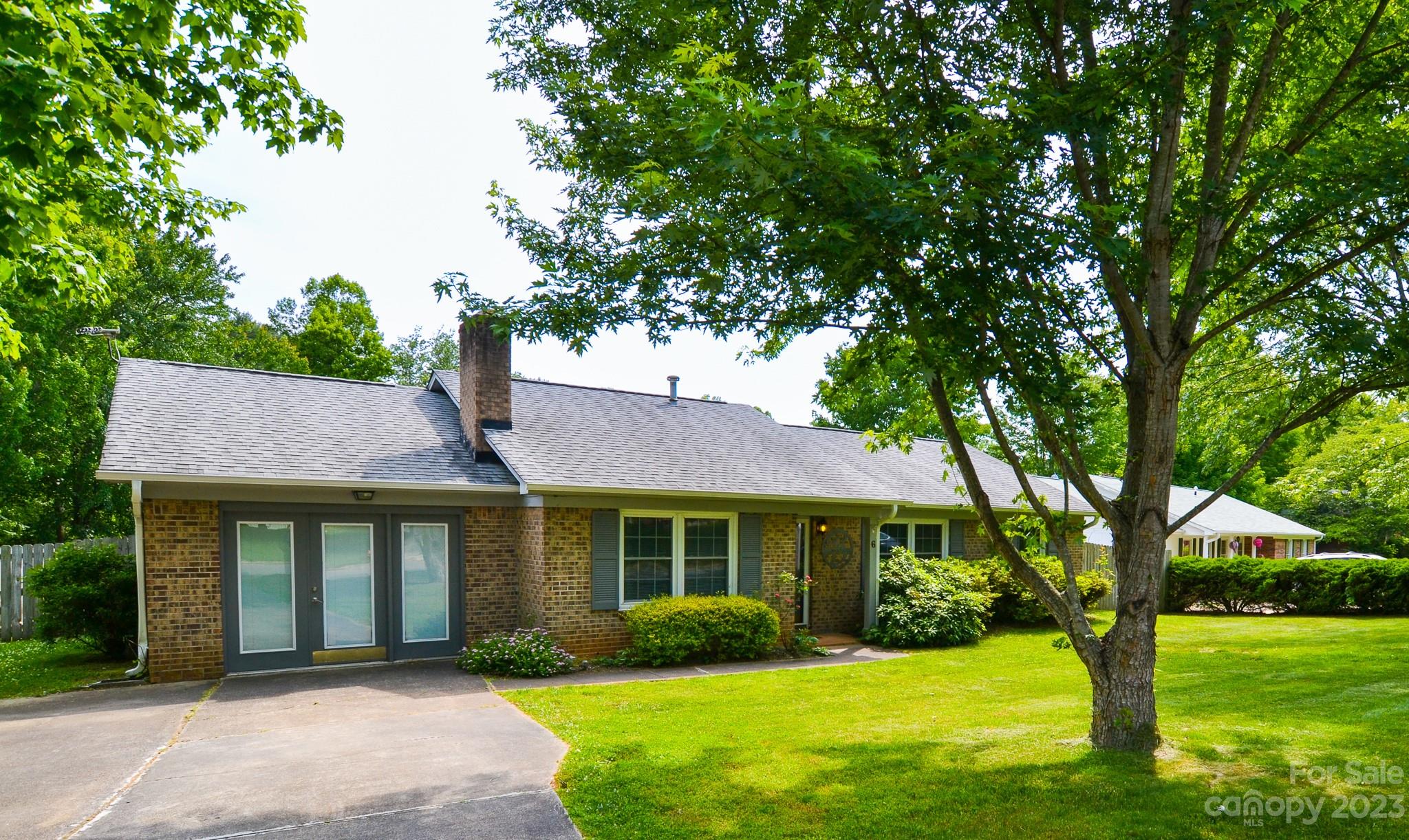 6 Knoll Ridge Drive Asheville NC 28804