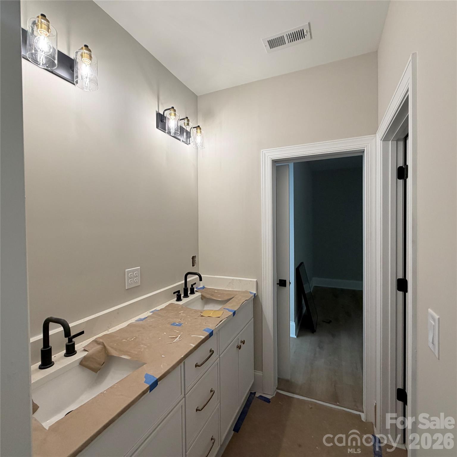 5019 Ardenwoods Drive Charlotte NC 28215