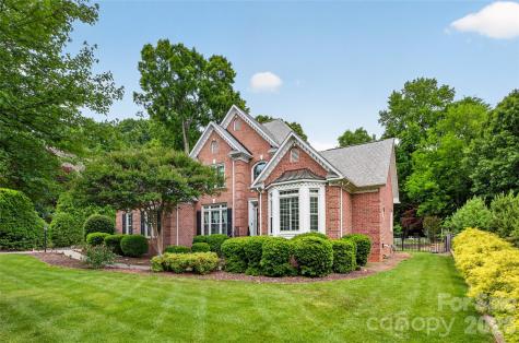3100 Lakewood Edge Drive Charlotte NC 28269