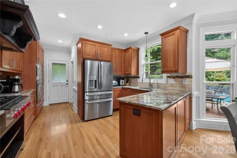 3100 Lakewood Edge Drive Charlotte NC 28269