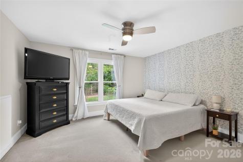 3100 Lakewood Edge Drive Charlotte NC 28269