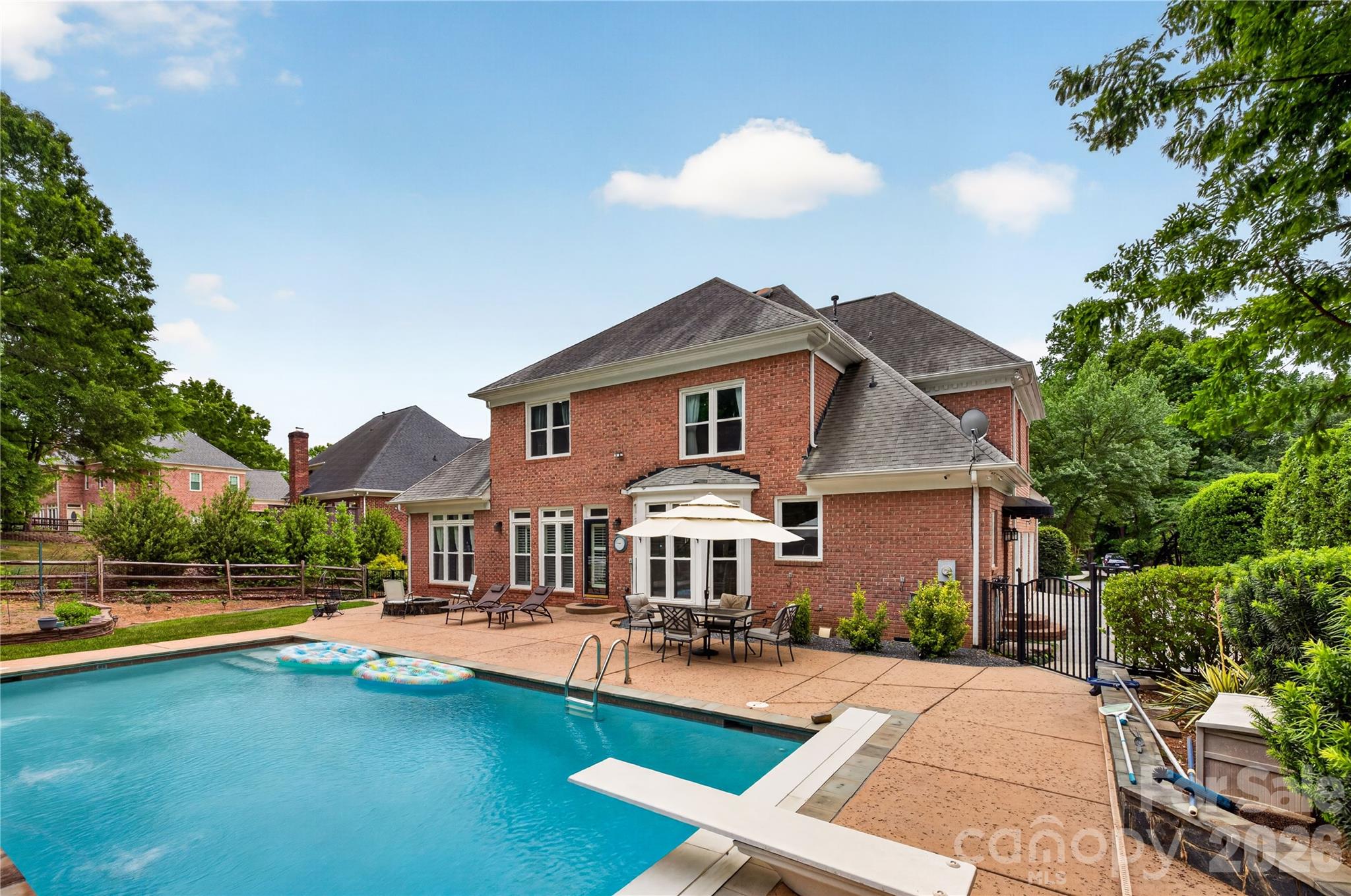 3100 Lakewood Edge Drive Charlotte NC 28269