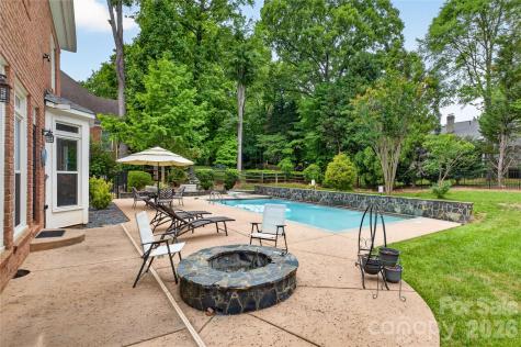 3100 Lakewood Edge Drive Charlotte NC 28269