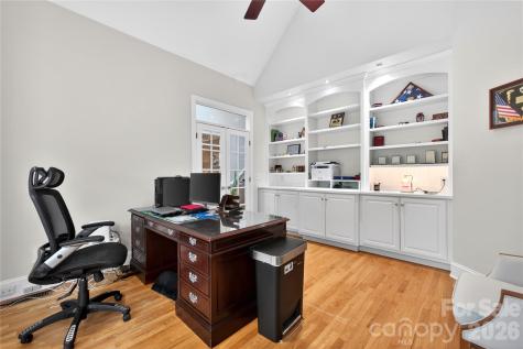 3100 Lakewood Edge Drive Charlotte NC 28269