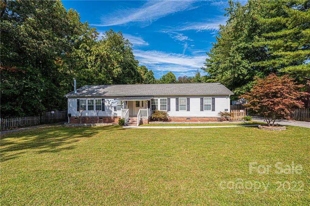 1521 14th Avenue NE Hickory NC 28601
