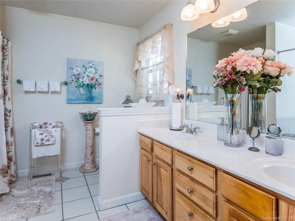 602 Hidden Springs Drive Asheville NC 28804