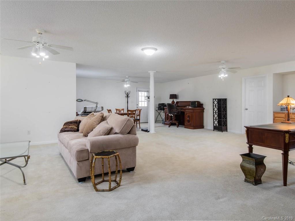 602 Hidden Springs Drive Asheville NC 28804
