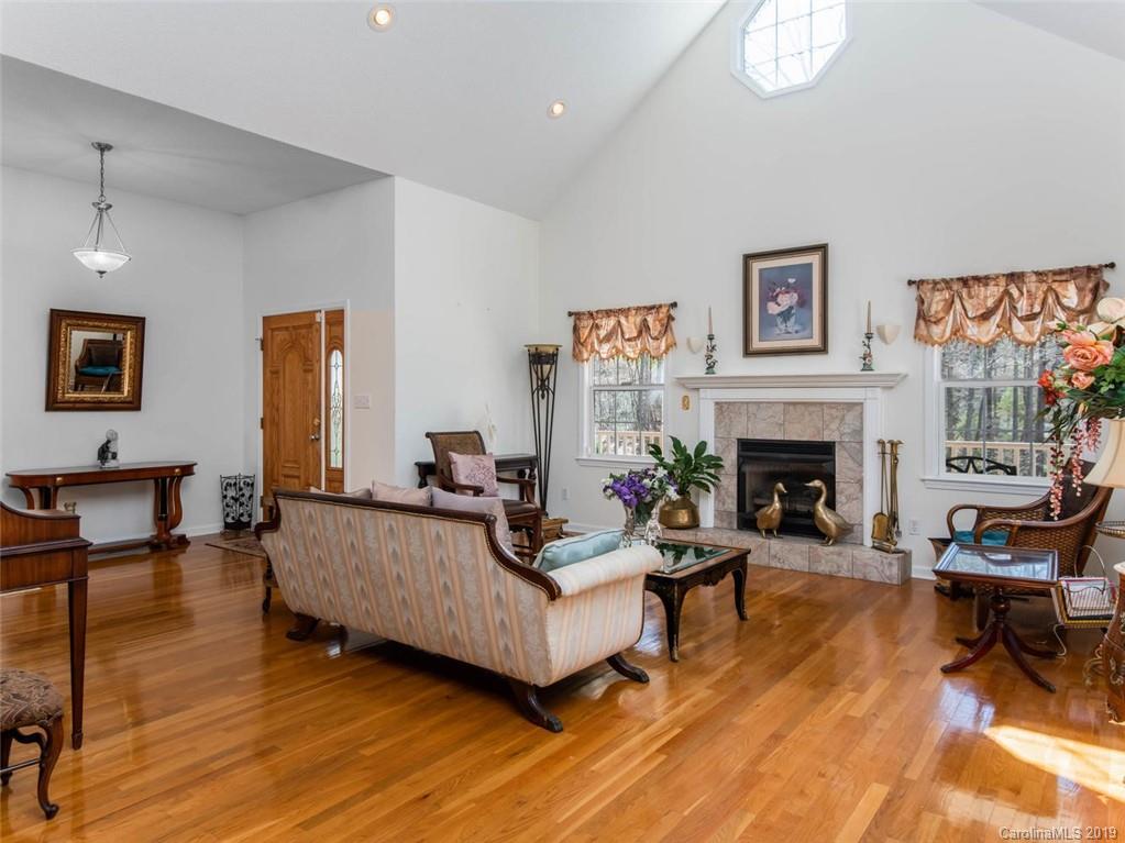 602 Hidden Springs Drive Asheville NC 28804