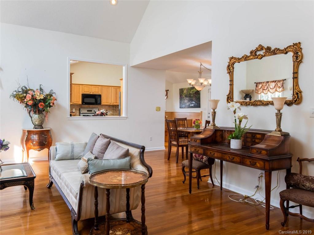 602 Hidden Springs Drive Asheville NC 28804