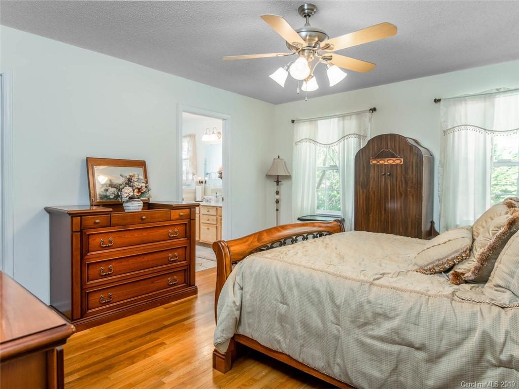 602 Hidden Springs Drive Asheville NC 28804