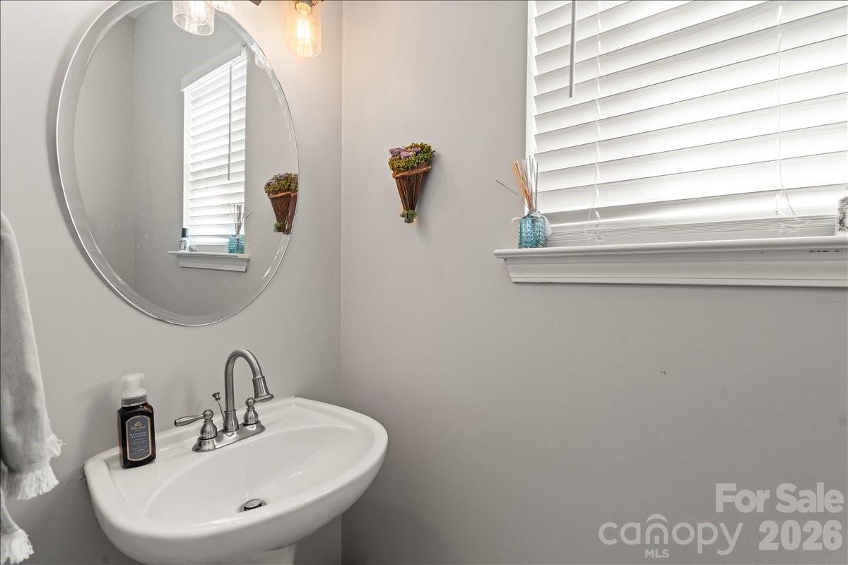 1024 Kensrowe Lane Matthews NC 28104