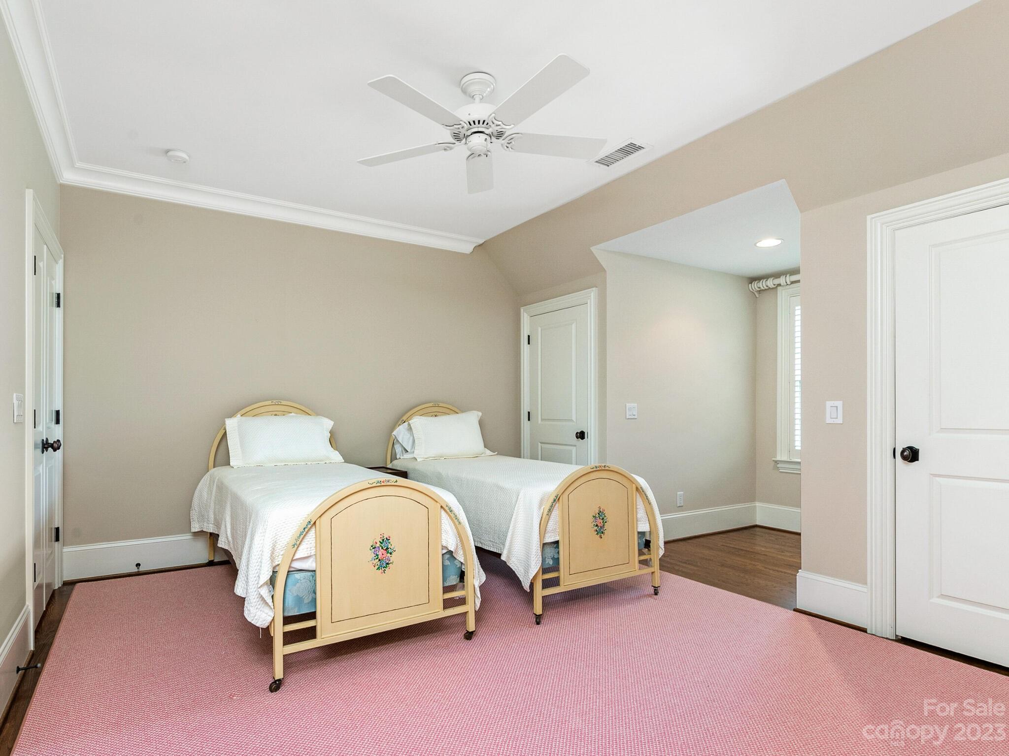 1119 Bolling Road Charlotte NC 28207