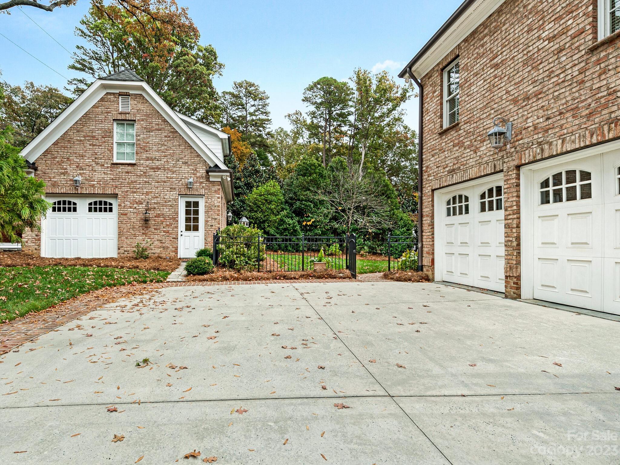 1119 Bolling Road Charlotte NC 28207