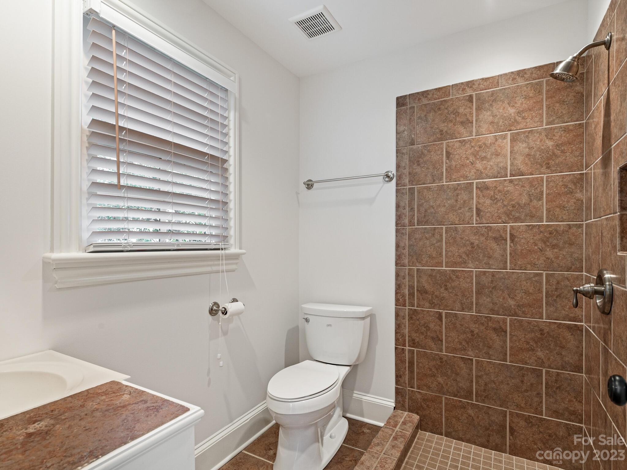 1119 Bolling Road Charlotte NC 28207
