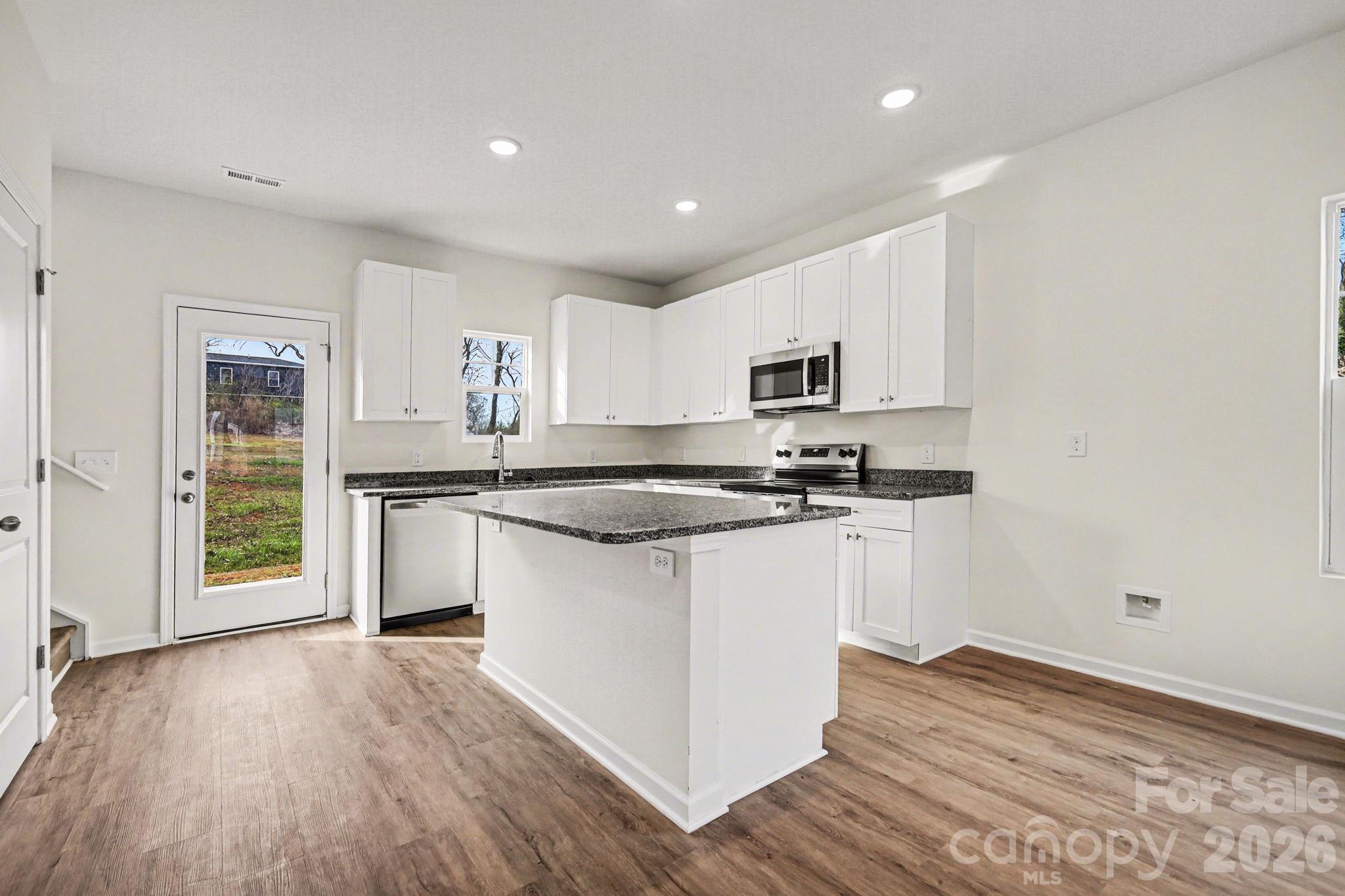 1727 Cloaninger Avenue Statesville NC 28625