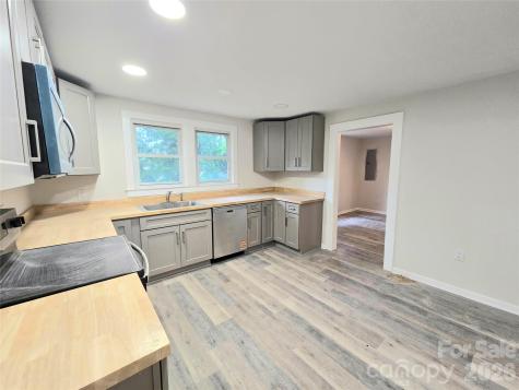 357 8th Avenue Drive SW Hickory NC 28602