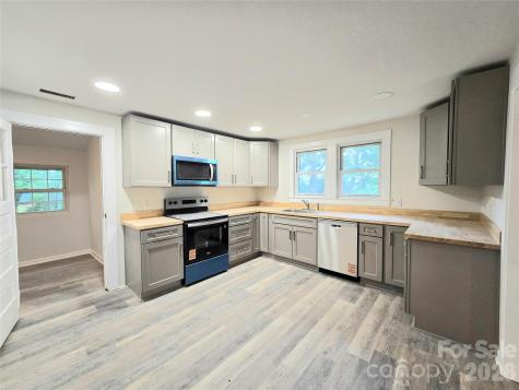 357 8th Avenue Drive SW Hickory NC 28602