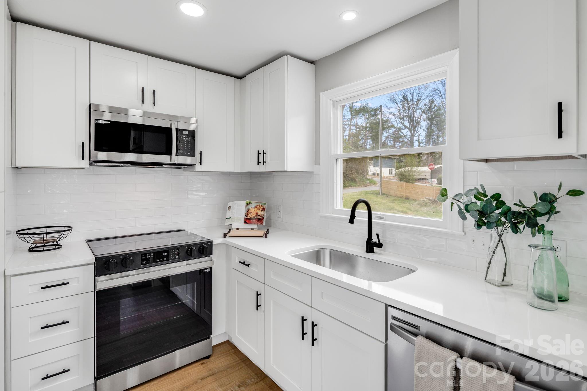 15 Kent Street Asheville NC 28803