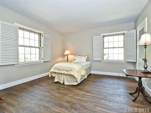 2147 Roswell Avenue Charlotte NC 28207