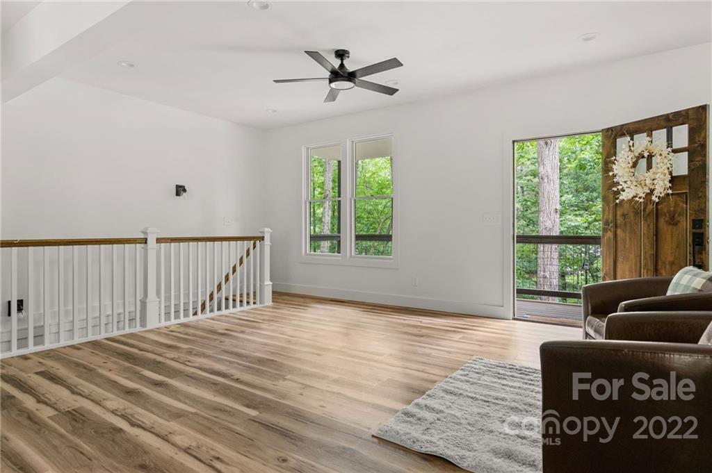 25 Jennifer Drive Hendersonville NC 28791