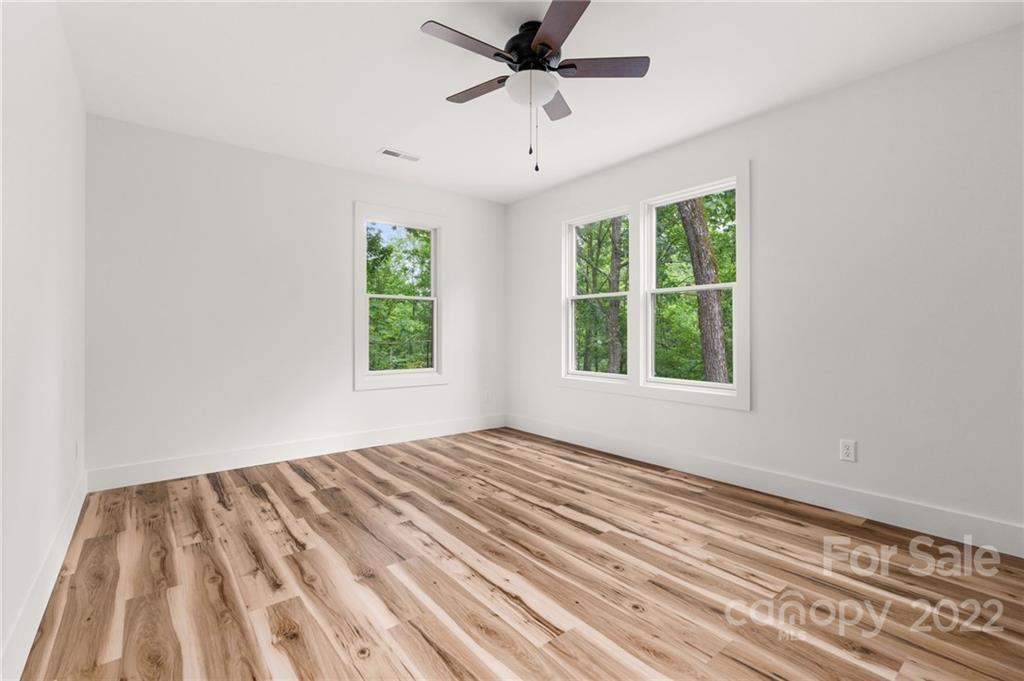 25 Jennifer Drive Hendersonville NC 28791