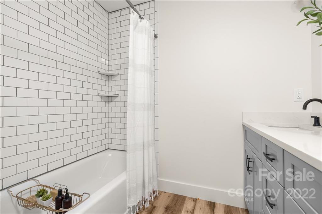 25 Jennifer Drive Hendersonville NC 28791