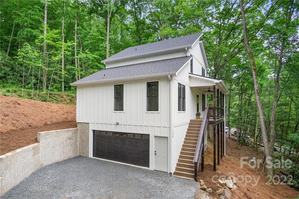 25 Jennifer Drive Hendersonville NC 28791