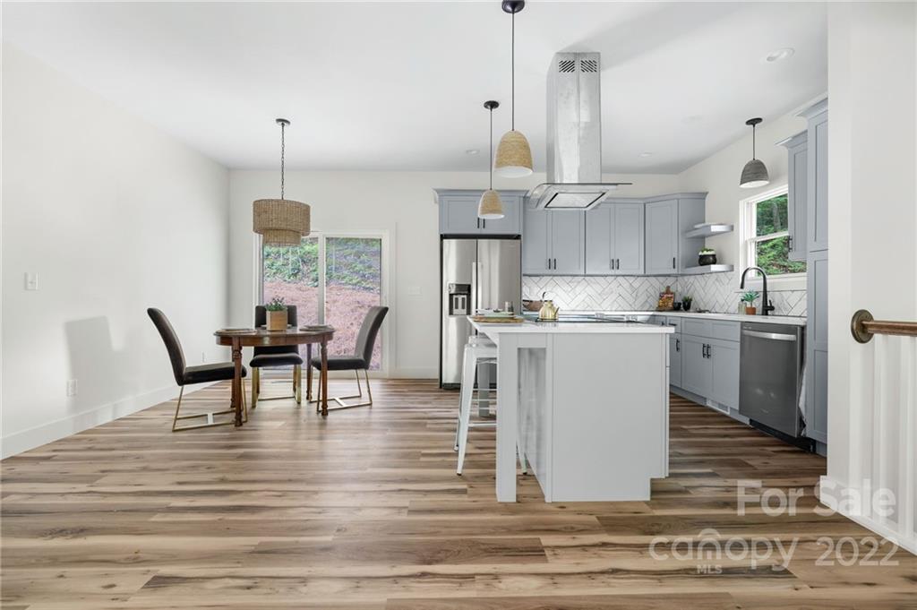 25 Jennifer Drive Hendersonville NC 28791