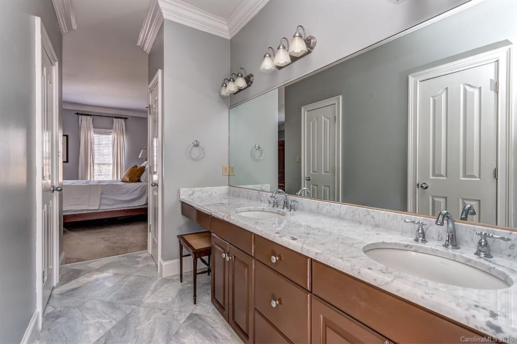 15633 Eagleview Drive Charlotte NC 28278