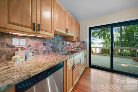 15 King Haigler Chase Street Lake Wylie SC 29710