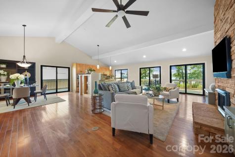 15 King Haigler Chase Street Lake Wylie SC 29710