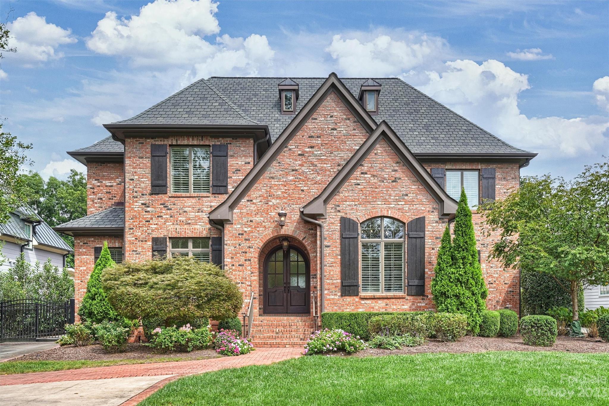 2101 Radcliffe Avenue Charlotte NC 28207