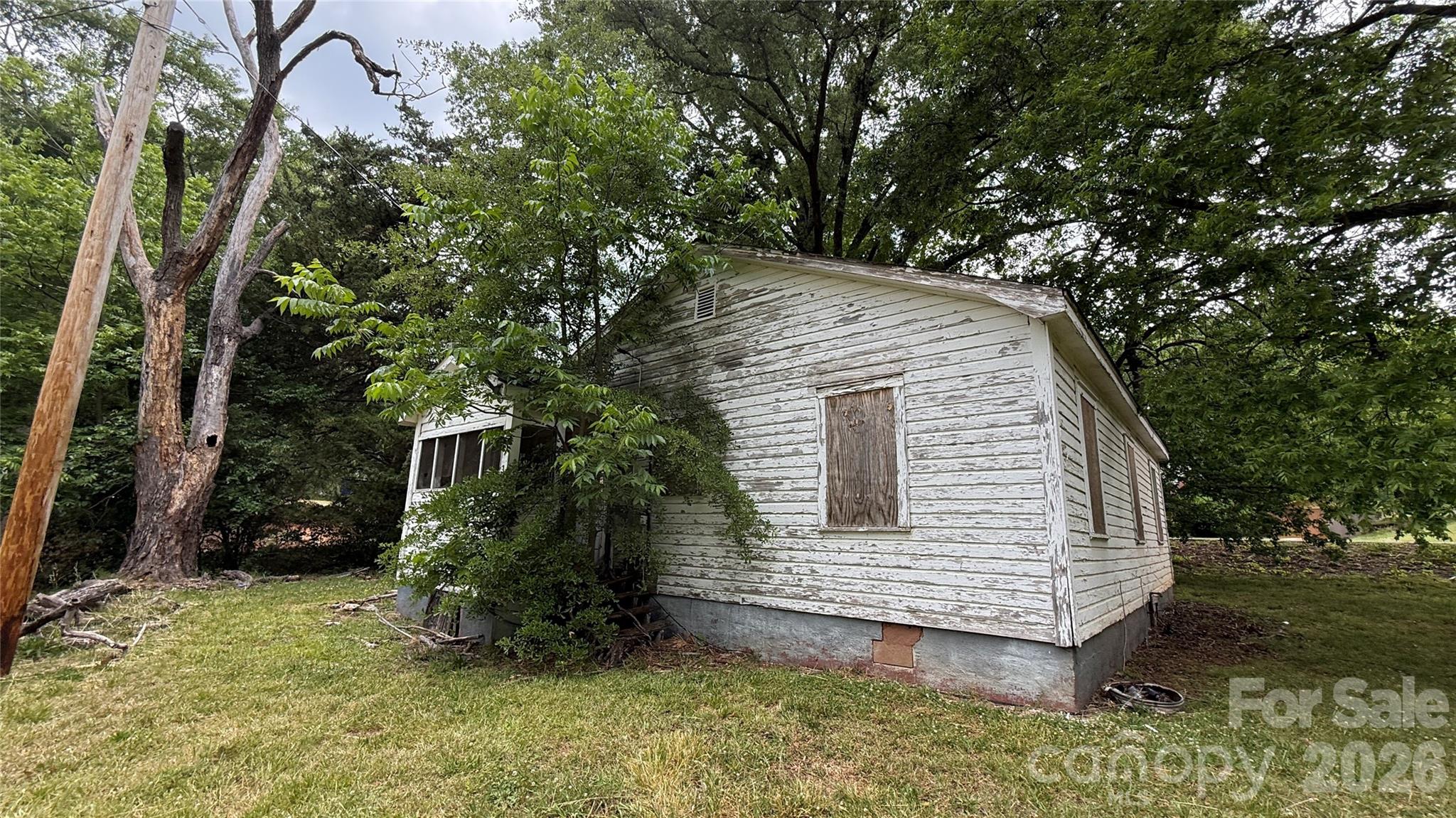 255 Washington Street Forest City NC 28043