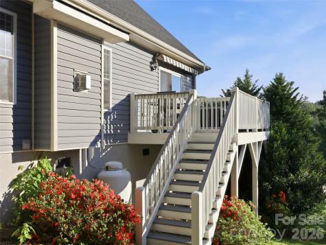 16 Lancaster Lane Weaverville NC 28787